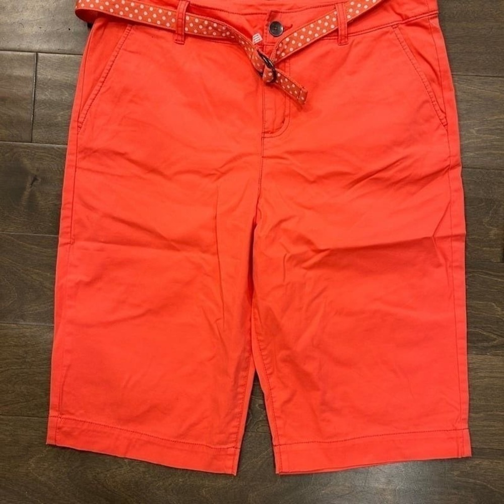 Kim Rogers Women's Coral Stretch Chino Style Shorts Size 10 (33"x7") Pre-Owned